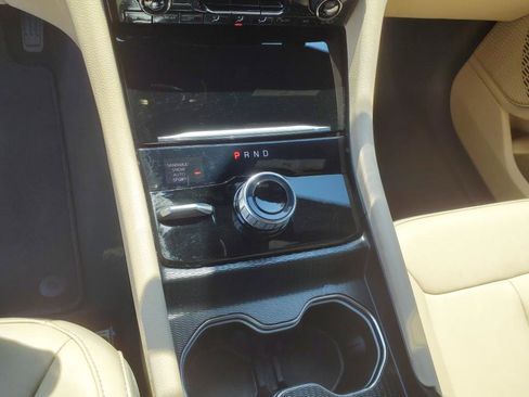 Used 2024 Jeep Grand Cherokee Limited image 14