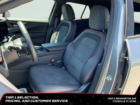 Used 2025 Chevrolet Blazer EV RS AWD/4WD image 28