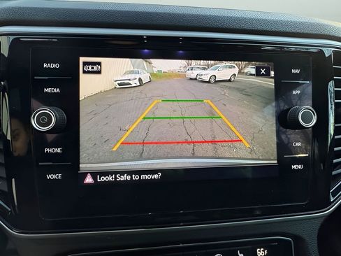 Used 2021 Volkswagen Atlas Cross Sport SEL image 30