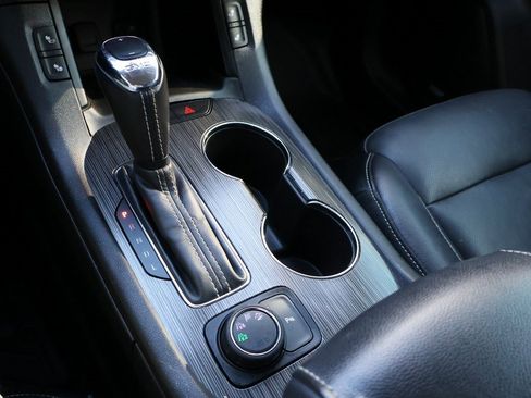 Used 2019 GMC Acadia SLT image 40