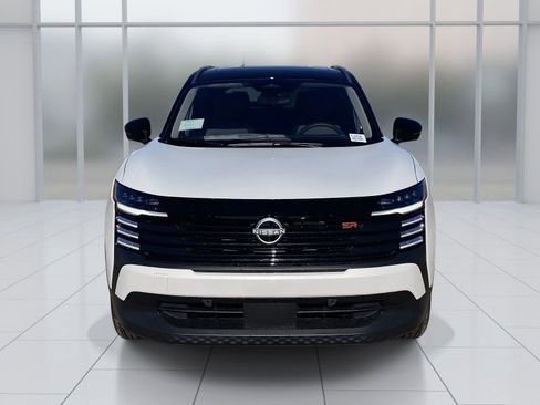 New 2026 Nissan Kicks SR w/ SR Premium Package image 9