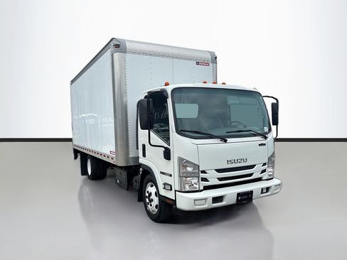 Used 2019 Isuzu NQR RWD image 8