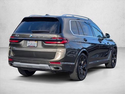 Used 2023 BMW X7 xDrive40i w/ Premium Package image 5