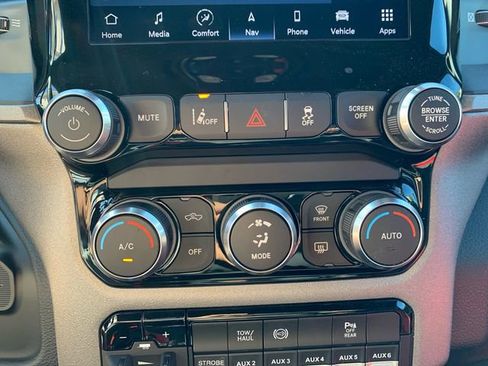 Used 2024 RAM 3500 Tradesman w/ Safety Group image 25