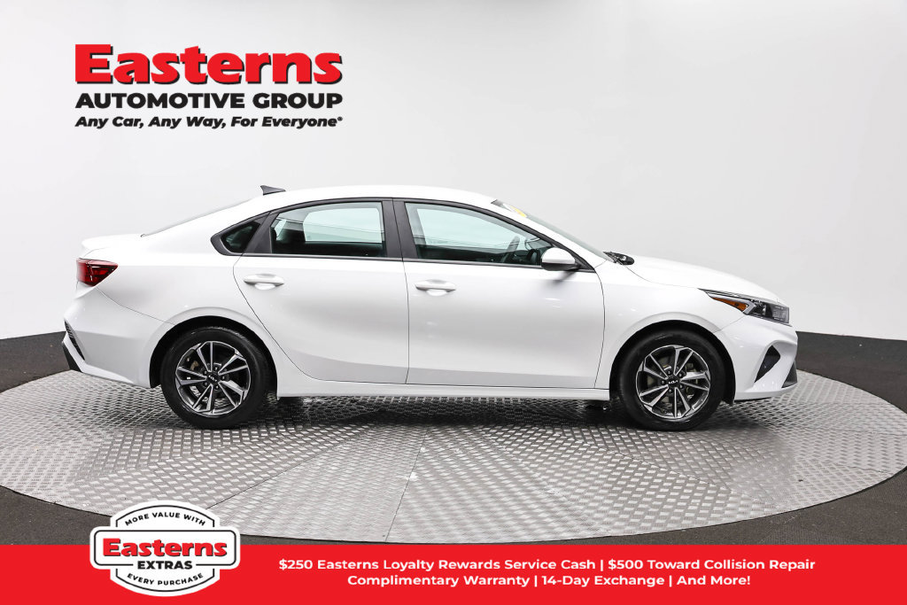 Used 2023 Kia Forte LXS FWD image 5