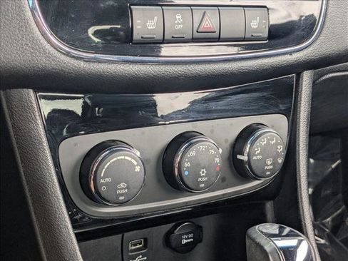 Used 2014 Chrysler 200 S image 15