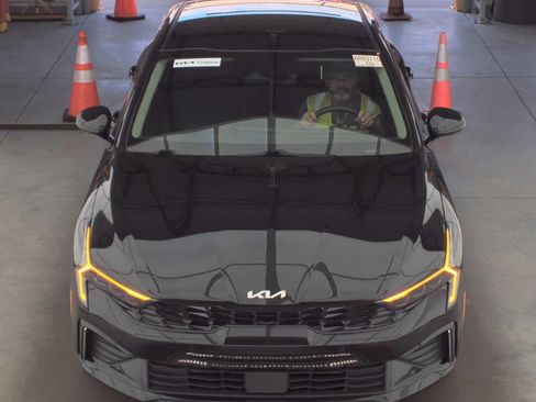 Used 2025 Kia K5 LXS FWD image 2