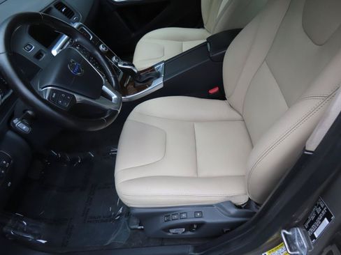 Used 2016 Volvo S60 T5 Premier w/ Climate Package AWD/4WD image 6