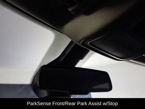 Used 2019 RAM 1500 Laramie AWD/4WD image 16