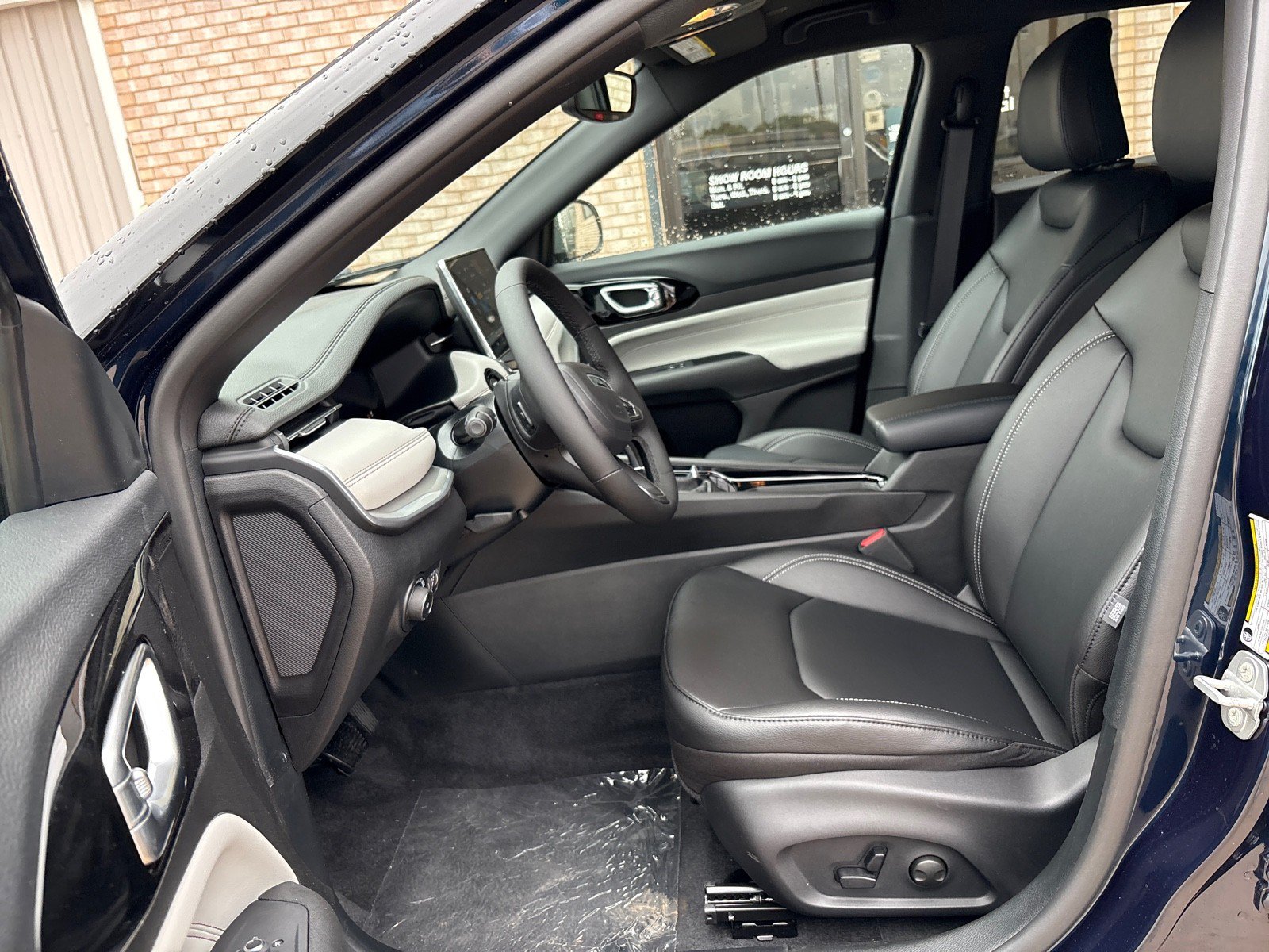 New 2026 Jeep Compass Limited AWD/4WD image 3