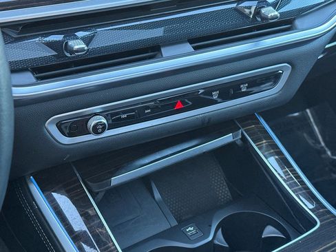 Used 2025 BMW X5 xDrive50e image 19