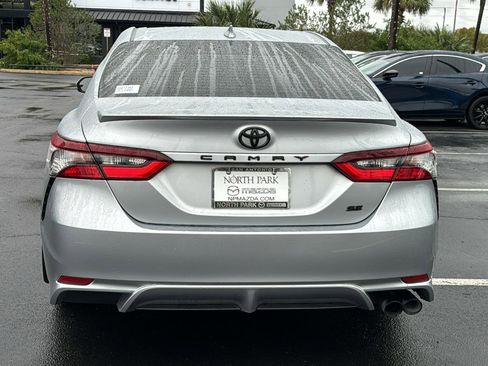 Used 2021 Toyota Camry SE w/ Carpet Mat Package (TMS) image 7