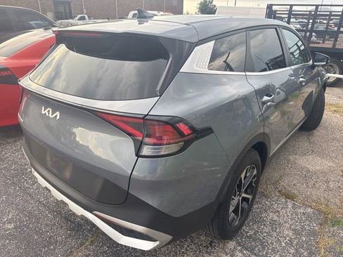 Used 2025 Kia Sportage EX FWD image 4