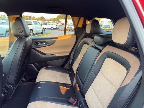 Used 2026 Chevrolet Equinox ACTIV image 13