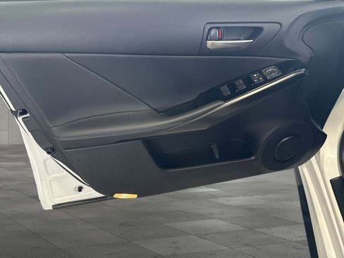 Certified 2025 Lexus IS 300 F Sport image 10