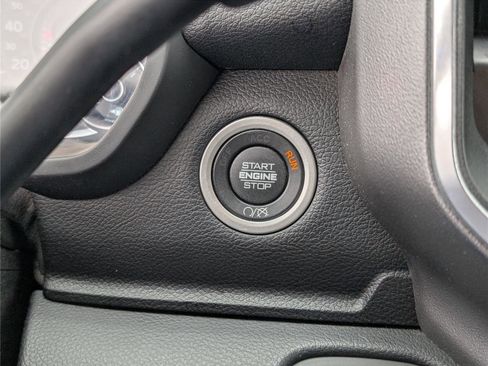 Used 2024 RAM 3500 Big Horn image 24