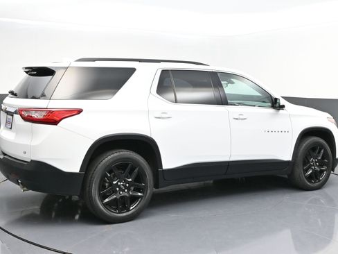 Used 2020 Chevrolet Traverse LT FWD image 7