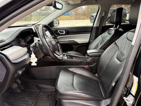 Used 2022 Jeep Compass Limited AWD/4WD image 8