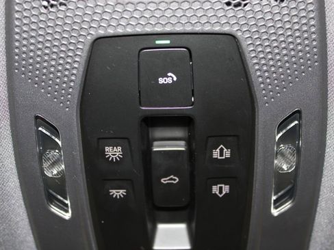 Used 2024 Porsche Cayenne AWD/4WD image 54