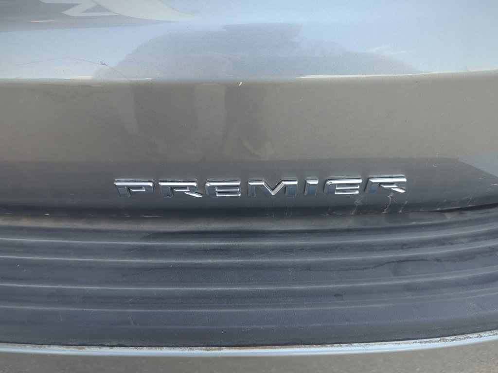 Certified 2026 Chevrolet Suburban Premier AWD/4WD image 10