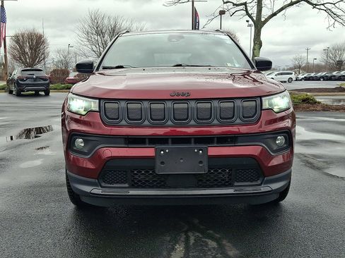 Certified 2022 Jeep Compass Latitude image 2