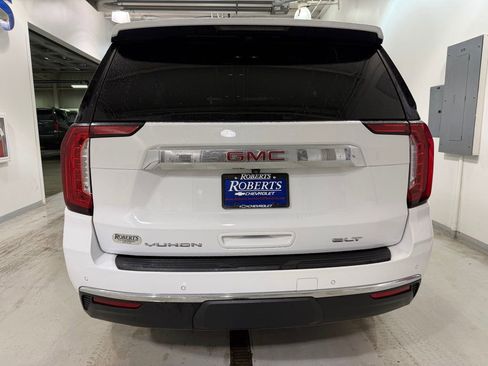 Used 2022 GMC Yukon SLT w/ SLT Luxury Package image 4