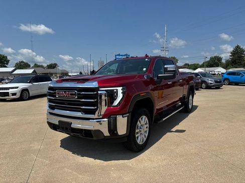 Used 2024 GMC Sierra 2500 SLT AWD/4WD image 3