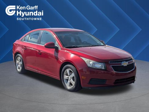 Used 2013 Chevrolet Cruze LT FWD image 1
