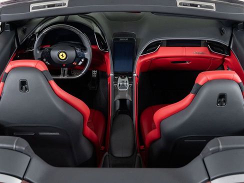 Used 2024 Ferrari Roma Spider image 29