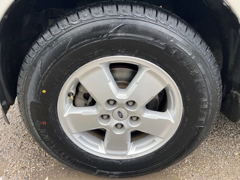 Used 2009 Ford Escape XLT image 34