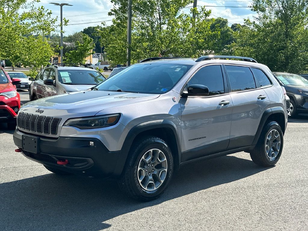 Used 2022 Jeep Cherokee Trailhawk w/ Trailer Tow Group AWD/4WD image 2