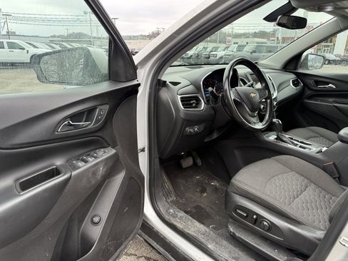 Used 2019 Chevrolet Equinox LT image 12