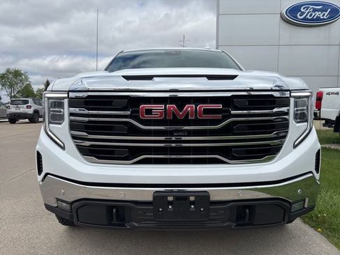 Used 2023 GMC Sierra 1500 SLT w/ SLT Convenience Package AWD/4WD image 6