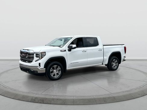 Used 2026 GMC Sierra 1500 SLT AWD/4WD image 4