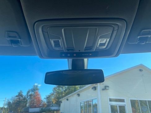 Used 2021 Chevrolet Silverado 1500 LT image 35