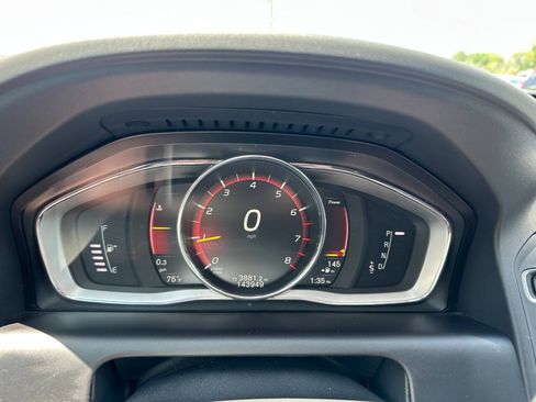 Used 2017 Volvo XC60 T6 Inscription w/ Preferred Option Package AWD/4WD image 18