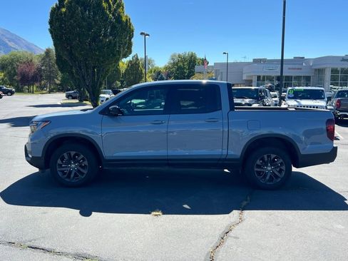 Used 2025 Honda Ridgeline Sport image 12
