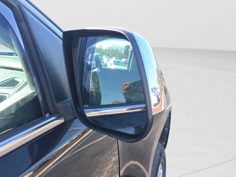 Used 2015 GMC Canyon SLT w/ Driver Alert Package image 11