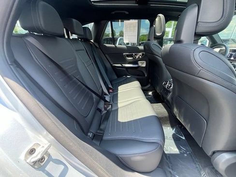 Used 2025 Mercedes-Benz GLC 350e 4MATIC image 12