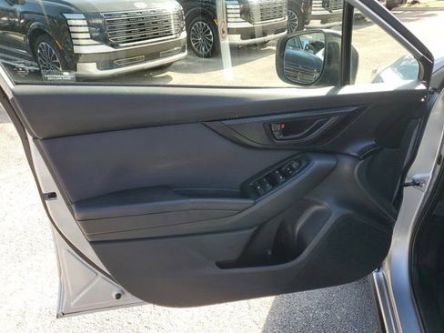 Used 2018 Subaru Crosstrek 2.0i Premium w/ Eyesight System image 16