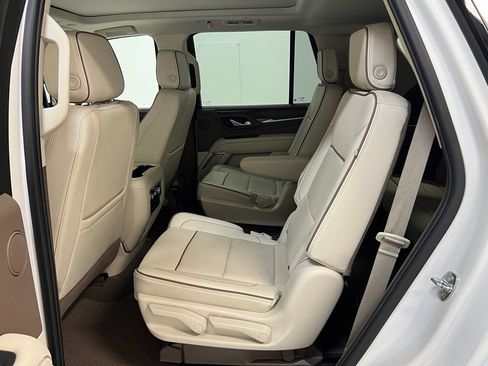 Used 2024 GMC Yukon Denali AWD/4WD image 28
