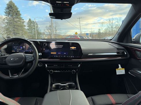 New 2026 Chevrolet Traverse RS image 7