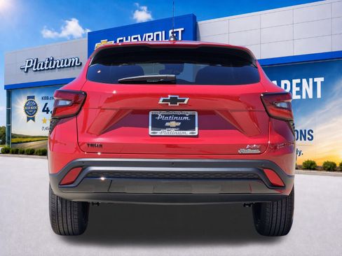 New 2026 Chevrolet Trax RS w/ Driver Confidence Package FWD image 8