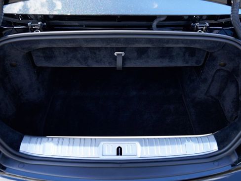 Used 2018 Rolls-Royce Dawn RWD image 18