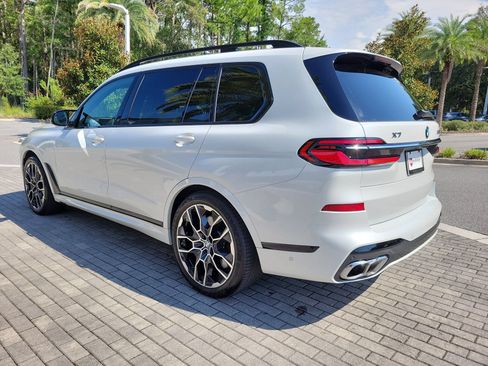 Used 2025 BMW X7 M60i AWD/4WD image 2