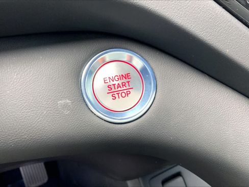Certified 2025 Acura RDX SH-AWD image 31