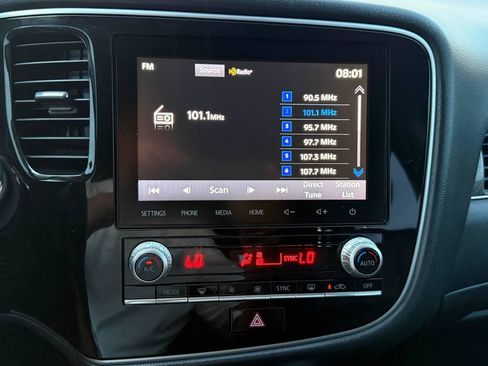 Used 2020 Mitsubishi Outlander SEL AWD/4WD image 45