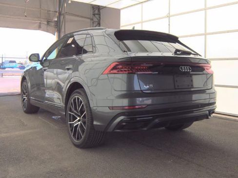 Used 2020 Audi Q8 Premium Plus w/ Premium Plus Package AWD/4WD image 2