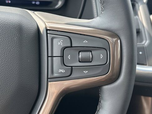 Certified 2024 Chevrolet Suburban High Country AWD/4WD image 23