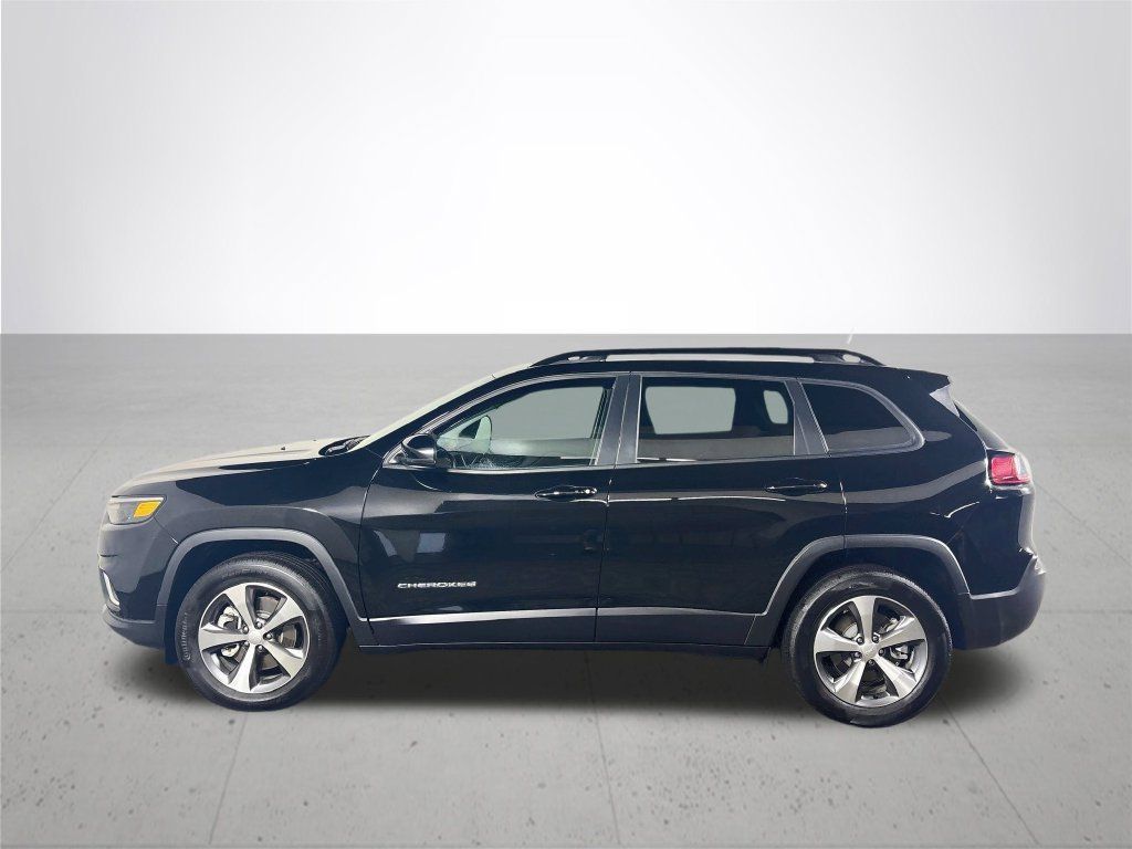 Used 2022 Jeep Cherokee Limited w/ Mopar Interior Package AWD/4WD image 9